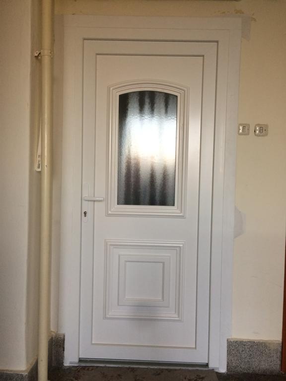 Appartamento Nimrod Apartman Eger Esterno foto